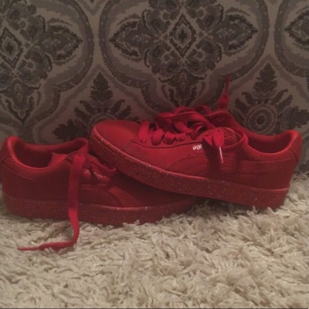 Red Pumas